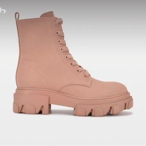 Nine West Lug Boots